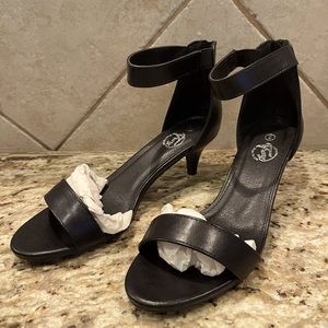 NIB Black heels